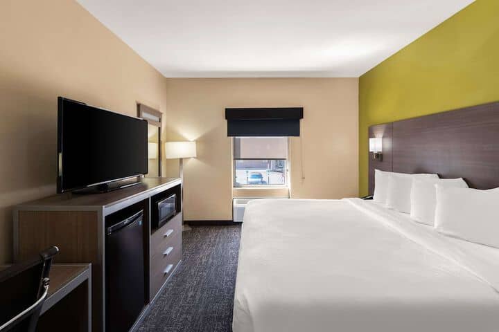 Room 20 of 60