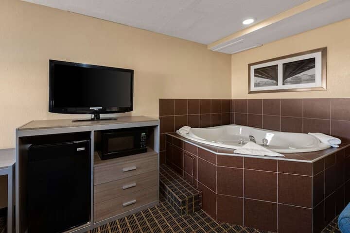 Room 30 of 60