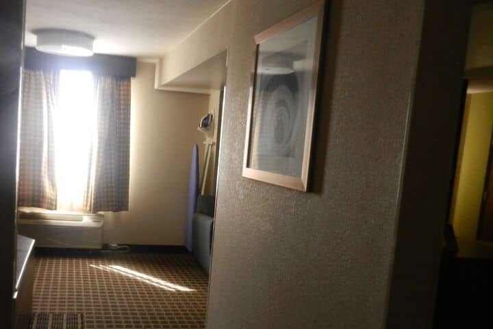 Room 39 of 60