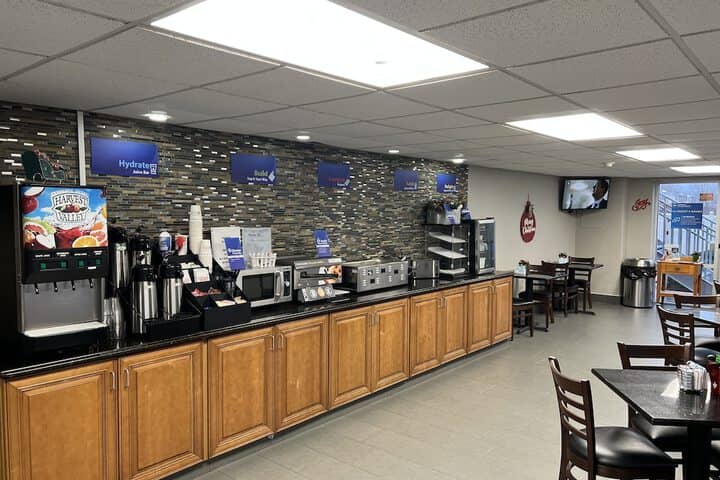 Breakfast/Coffee Service 52 of 60