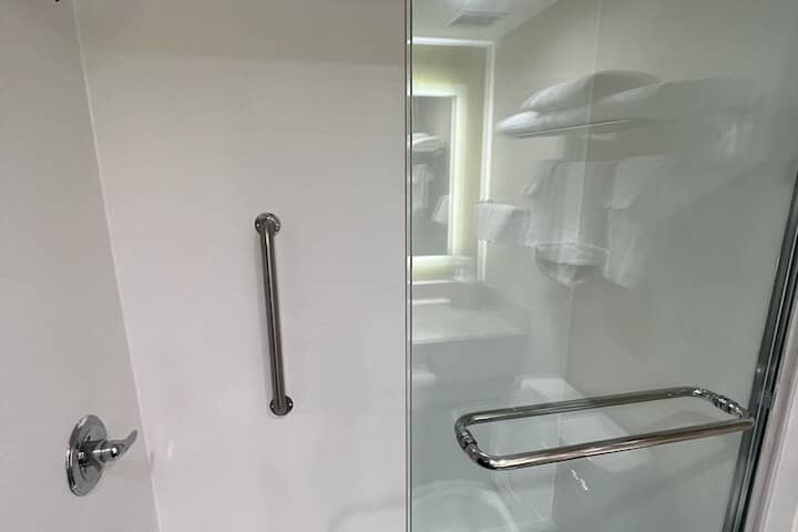 Room 40 of 60