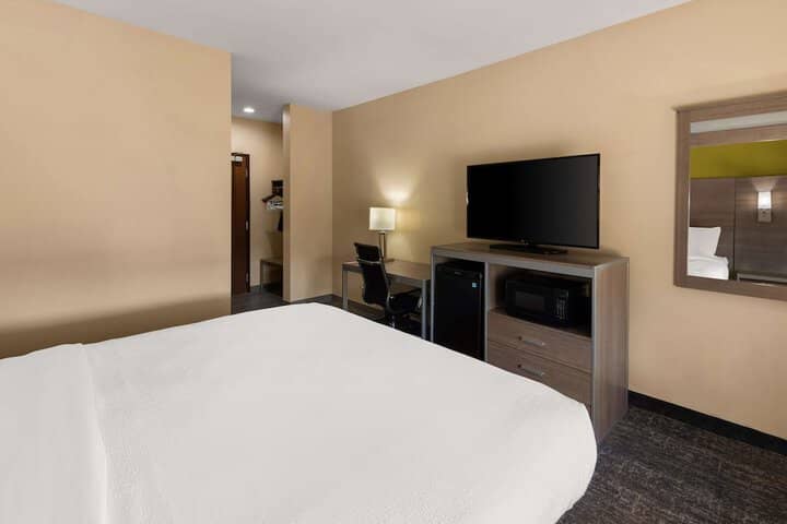 Room 22 of 60