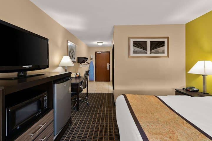 Room 15 of 60